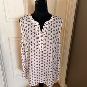 Liz Claiborne sleeveless top.